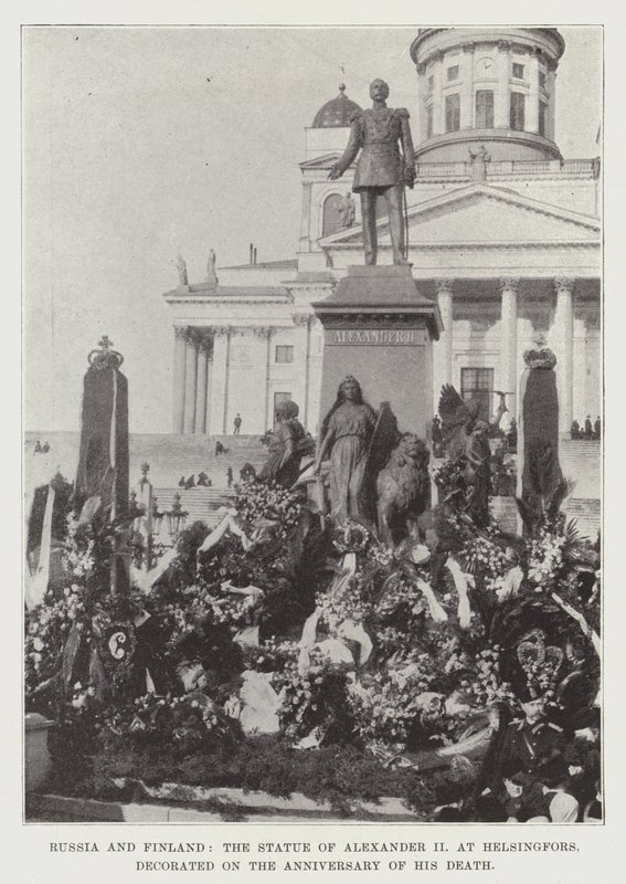 Russia e Finlandia, la statua di Alessandro II a Helsingfors, decorata nell