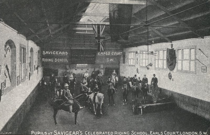Scuola di equitazione di Savigear, Earl