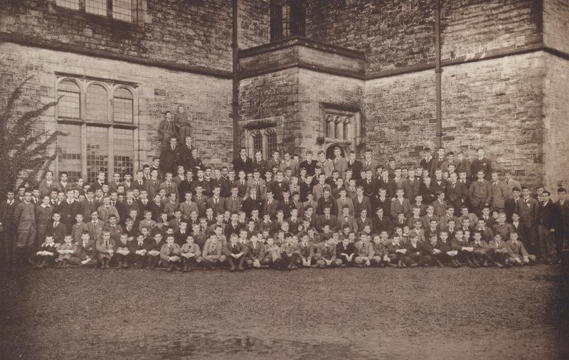 Sedbergh: Gruppo di ragazzi da English Photographer