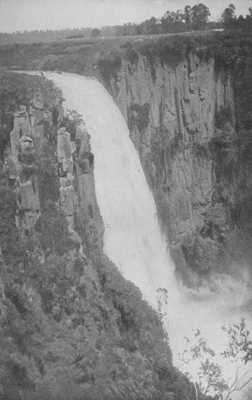 Sud Africa: Cascate di Howick, Fiume Umgeni da English Photographer