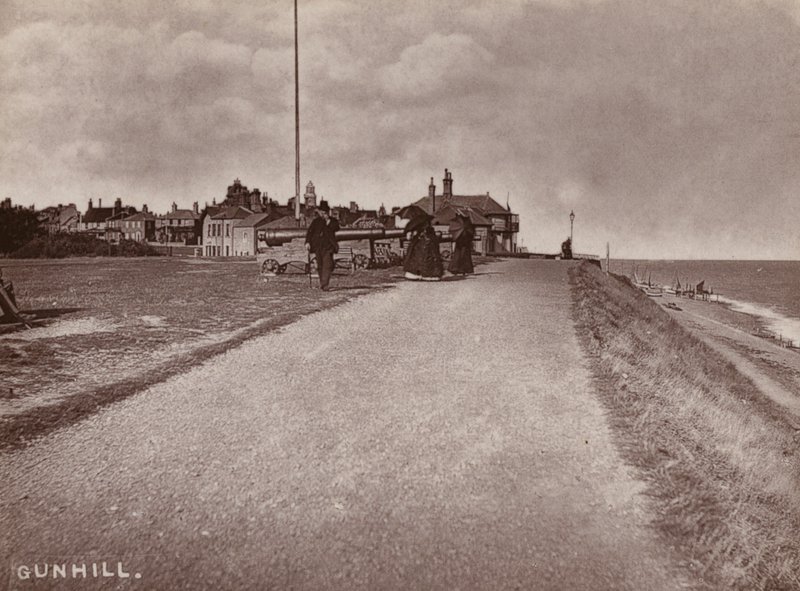 Southwold: Gunhill da English Photographer