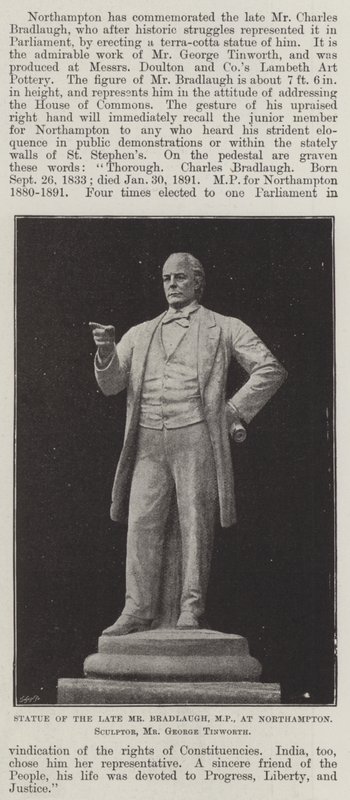 Statua del defunto signor Bradlaugh, MP, a Northampton, Scultore, signor George Tinworth da English Photographer