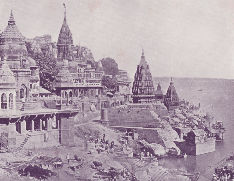 Il Ghat della Cremazione, Benares da English Photographer