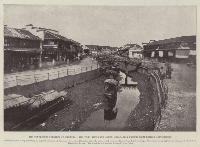 La Questione della Concessione a Shanghai, il Torrente Yang-King-Pang, che separa gli Insediamenti Francesi da quelli Britannici da English Photographer