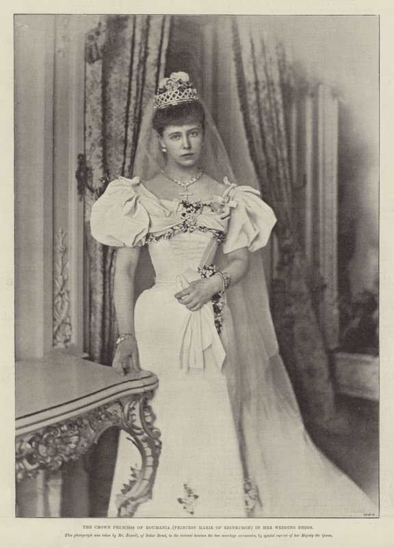 La Principessa ereditaria di Romania (Principessa Marie di Edimburgo) nel suo abito da sposa da English Photographer
