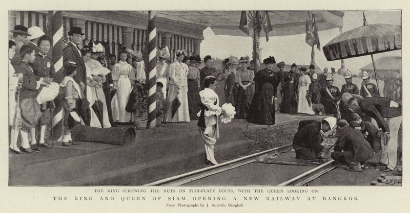 Il re e la regina del Siam inaugurano una nuova ferrovia a Bangkok da English Photographer