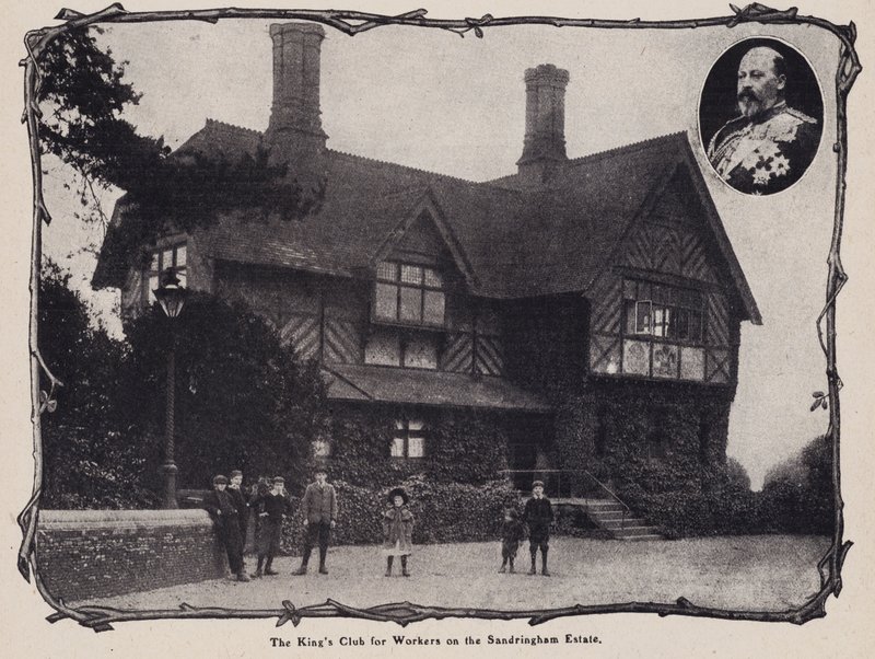 Il club del re per i lavoratori della tenuta di Sandringham, Norfolk da English Photographer