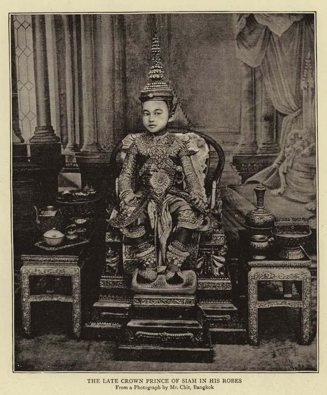 Il defunto principe ereditario del Siam nei suoi abiti da English Photographer