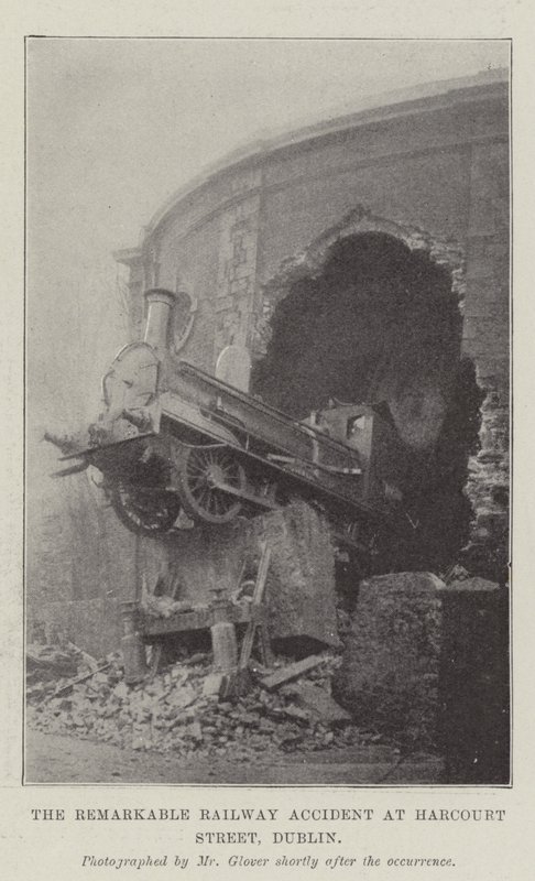 Il notevole incidente ferroviario a Harcourt Street, Dublino da English Photographer