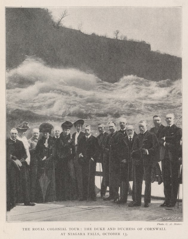 Il tour coloniale reale, il duca e la duchessa di Cornovaglia a Niagara Falls, 13 ottobre da English Photographer