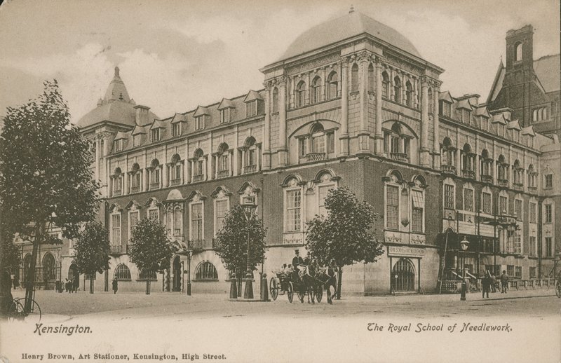 The Royal School of Needlework, Kensington, Londra da English Photographer
