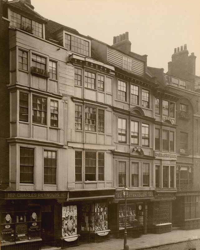 The Strand, Londra; lato sud, con 163-167 Strand da English Photographer