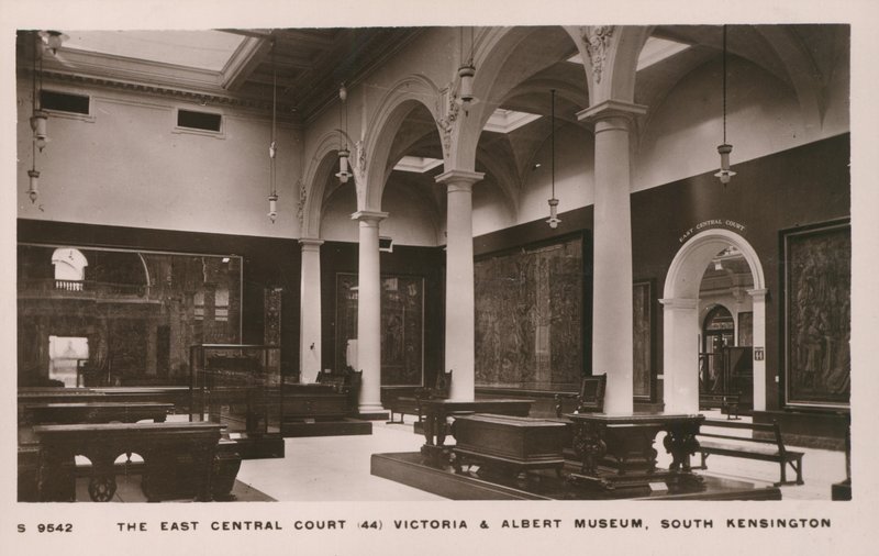 Museo Victoria e Albert, South Kensington, Londra da English Photographer