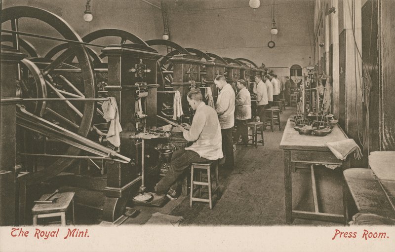 La sala di stampa della Royal Mint, Londra da English Photographer