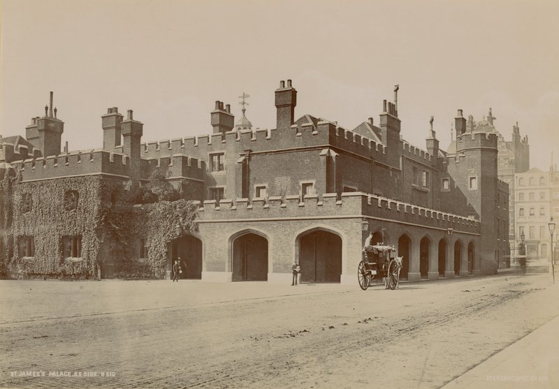Il lato sud-est di St Jamess Palace da English Photographer