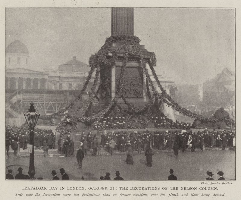 Il giorno di Trafalgar a Londra, 21 ottobre, le decorazioni della Colonna di Nelson da English Photographer