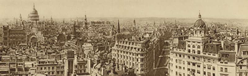 Veduta di Londra dalla sommità del Monumento da English Photographer