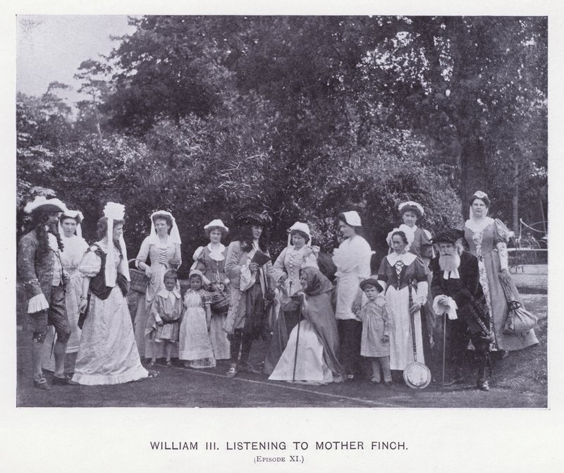 Warwick Pageant da English Photographer