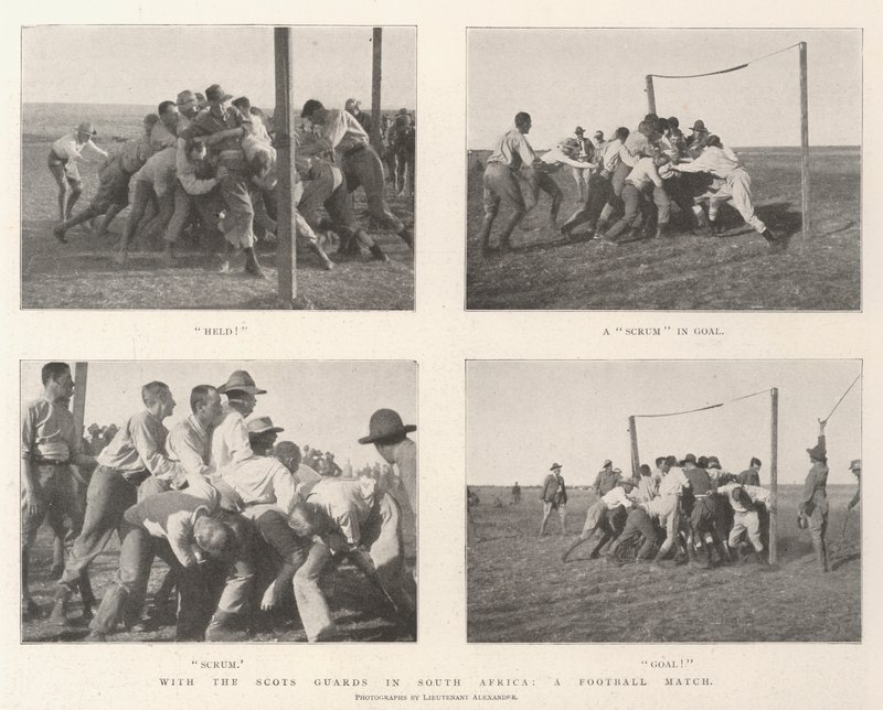Con le guardie scozzesi in Sudafrica, una partita di calcio da English Photographer