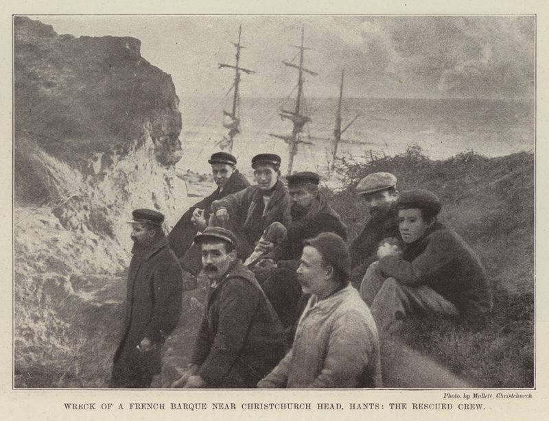 Naufragio di una Barca Francese vicino a Christchurch Head, Hants, l