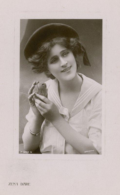 Zena Dare da English Photographer