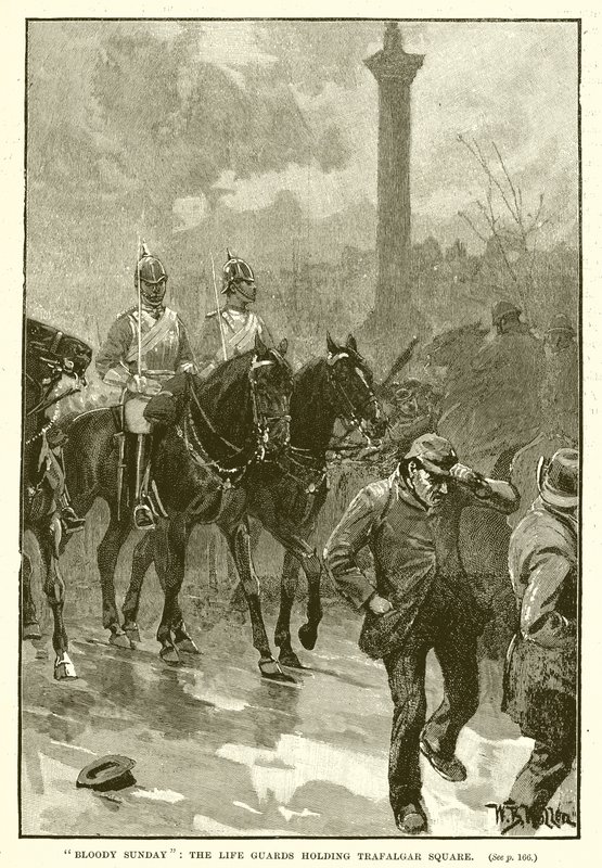 Domenica di Sangue: Le guardie a cavallo che tengono Trafalgar Square da English School