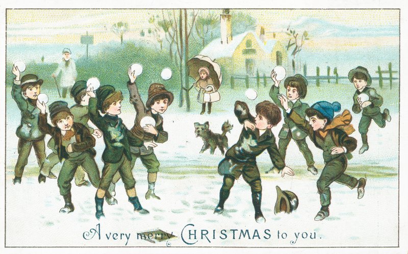 Ragazzi che fanno una battaglia di palle di neve da English School