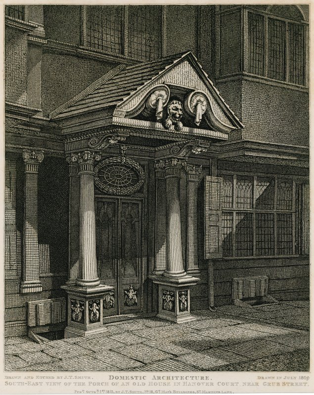 Architettura domestica: vista sud-est del portico di una vecchia casa in Hanover Court vicino a Grub Street da English School