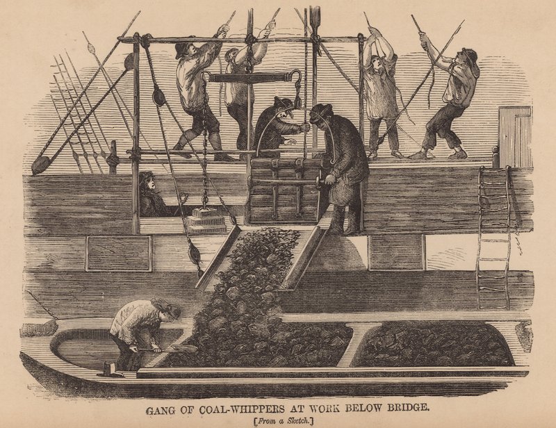 Gruppo di scaricatori di carbone al lavoro sotto il ponte da English School