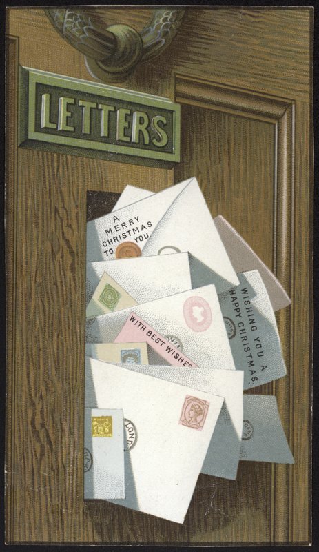 Cassetta delle lettere piena di cartoline di Natale da English School