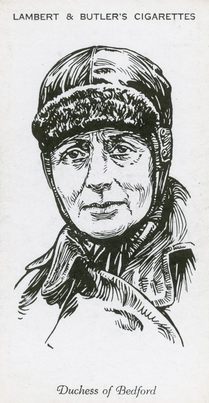 Mary Russell, Duchessa di Bedford, aviatrice inglese da English School