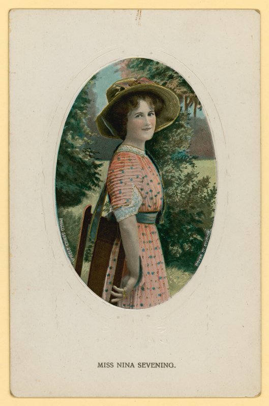 Miss Nina Sevening, attrice da English School