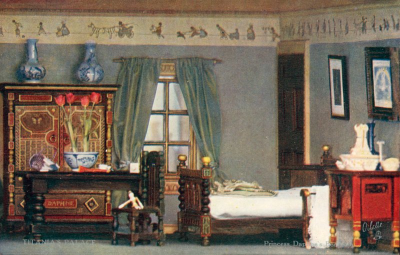Camera della principessa Daphne, Palazzo di Titania da English School