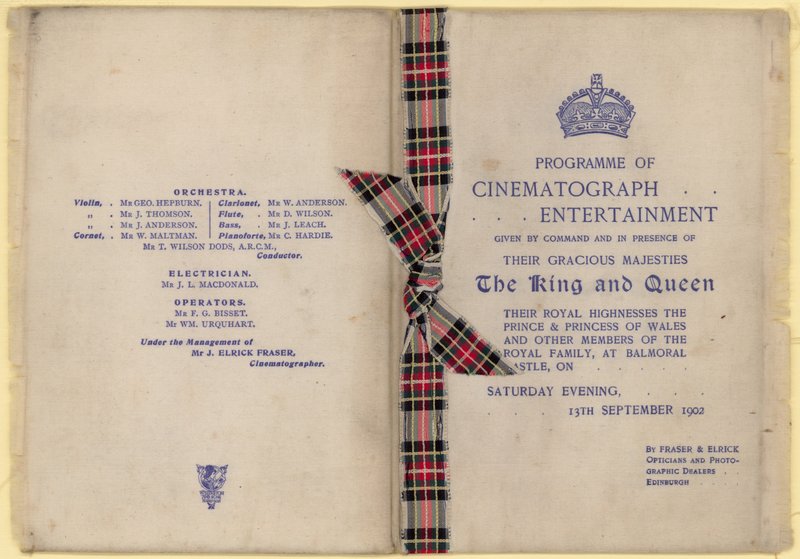 Programma di intrattenimento cinematografico alla presenza del Re e della Regina da English School