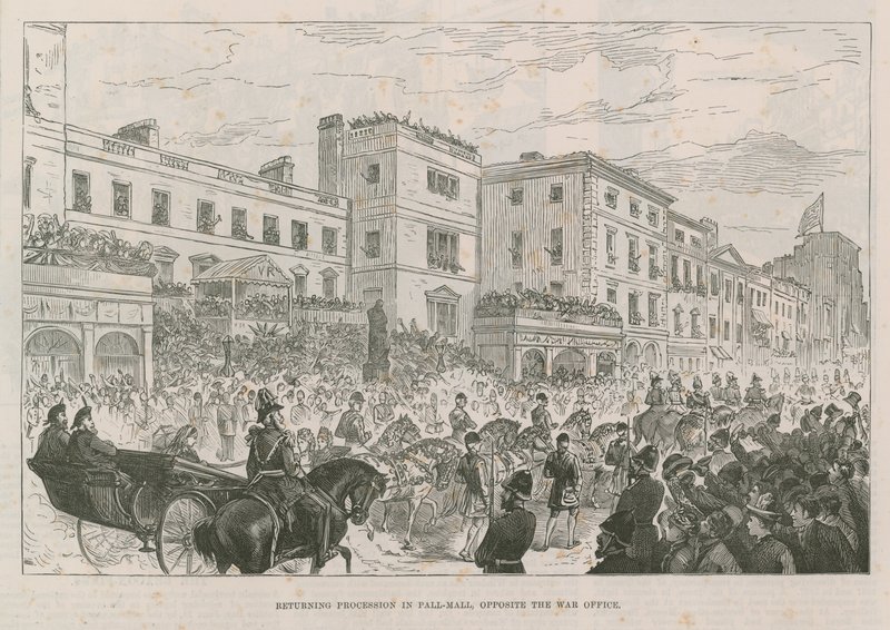 Processione di ritorno in Pall Mall da English School