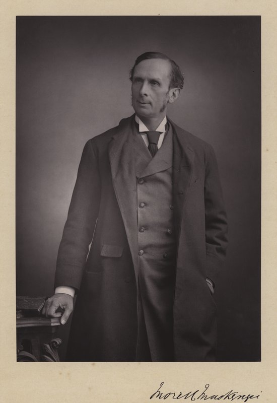 Sir Morell Mackenzie, medico inglese da English School