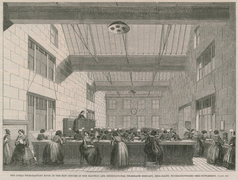 La grande sala del telegrafo nei nuovi uffici della Electric and International Telegraph Company da English School