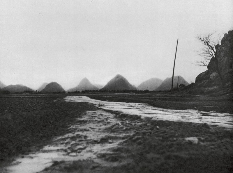 Kuangsi, Montagne coniche a nord di Kueilinfu da Ernst Boerschmann