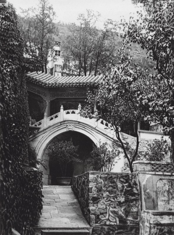 Giardino del monastero nelle montagne occidentali, Pechino da Ernst Boerschmann
