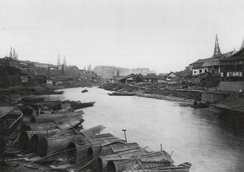 Tzeliutsing, Szechuan, Il distretto industriale dei pozzi di sale da Ernst Boerschmann