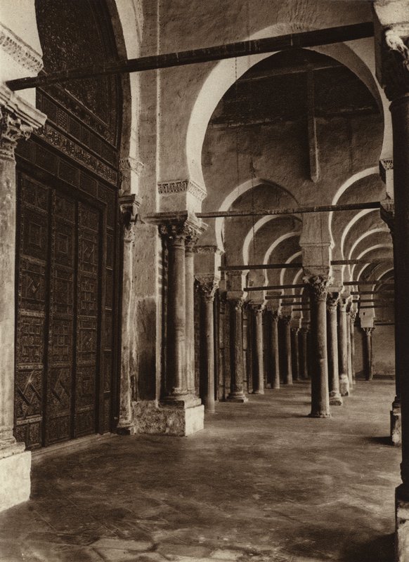 Kairuan, vista parziale della Grande Moschea da European Photographer