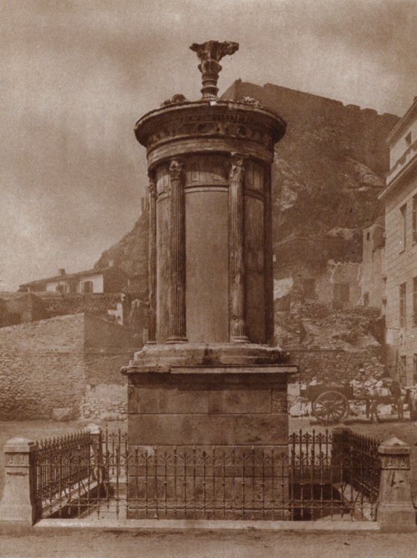 Monumento a Dioniso, dio del vino, eretto ad Atene nel 335-34 a.C. da Lisicrate per celebrare la vittoria della sua squadra nei concorsi teatrali da European Photographer