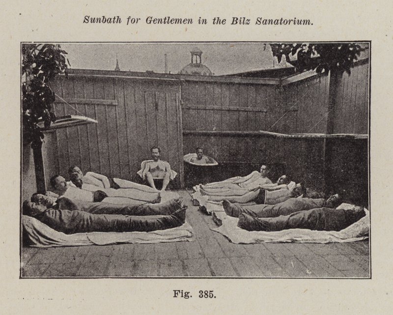 Bagno di sole per signori nel Sanatorio Bilz da European Photographer