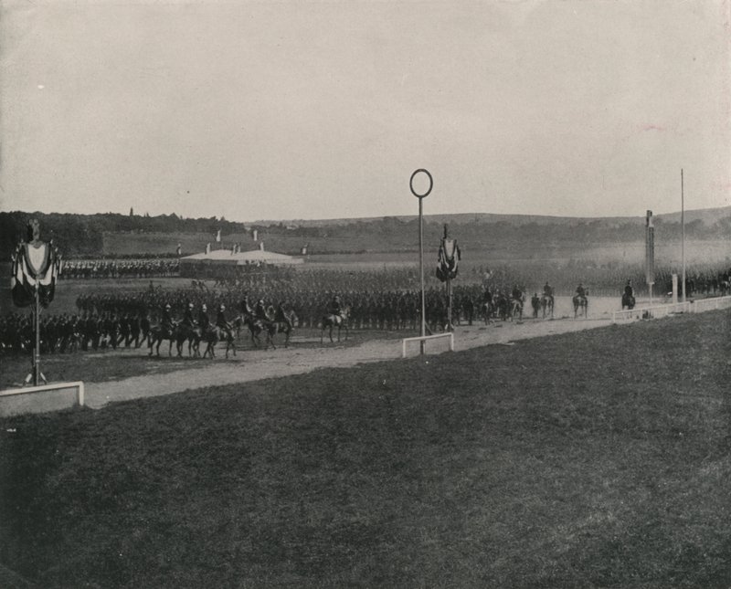 Una Rivista Militare a Longchamps da French Photographer