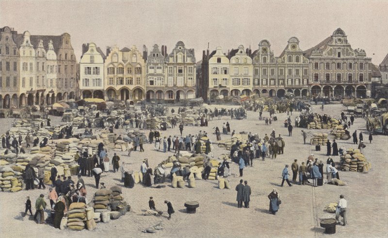 Arras, La grande Piazza, un giorno di mercato dei cereali da French Photographer