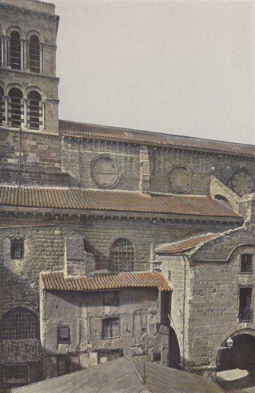 Brioude, Chiesa di Saint-Julien, portico laterale sud da French Photographer