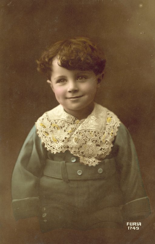 Ragazzo carino, con un grande sorriso da French Photographer