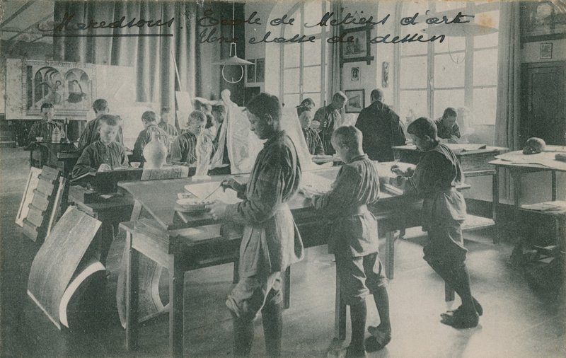 Classe di disegno in una scuola d