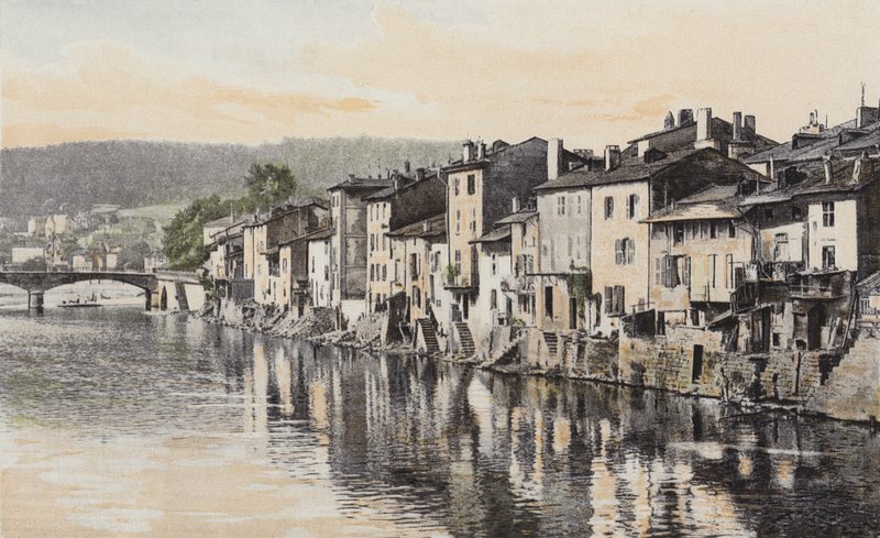 Épinal, Vecchie case del quai Rualménil, sulla riva della Mosella da French Photographer