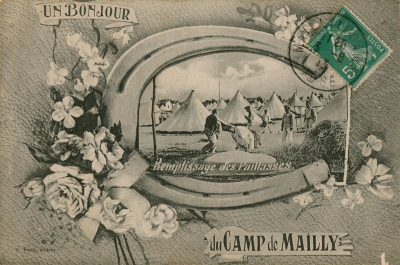 Saluti dal Campo di Mailly - riempimento di materassi di paglia da French Photographer
